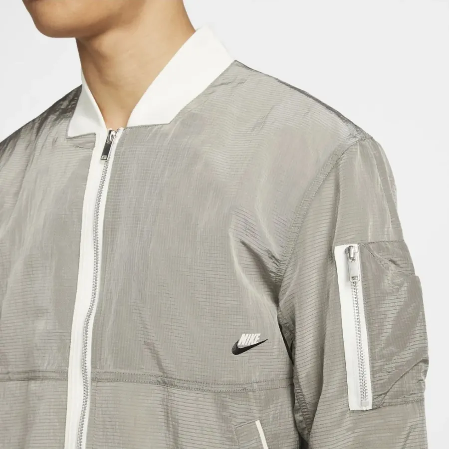 Бомбер Nike Essentials Lined DM6698-104