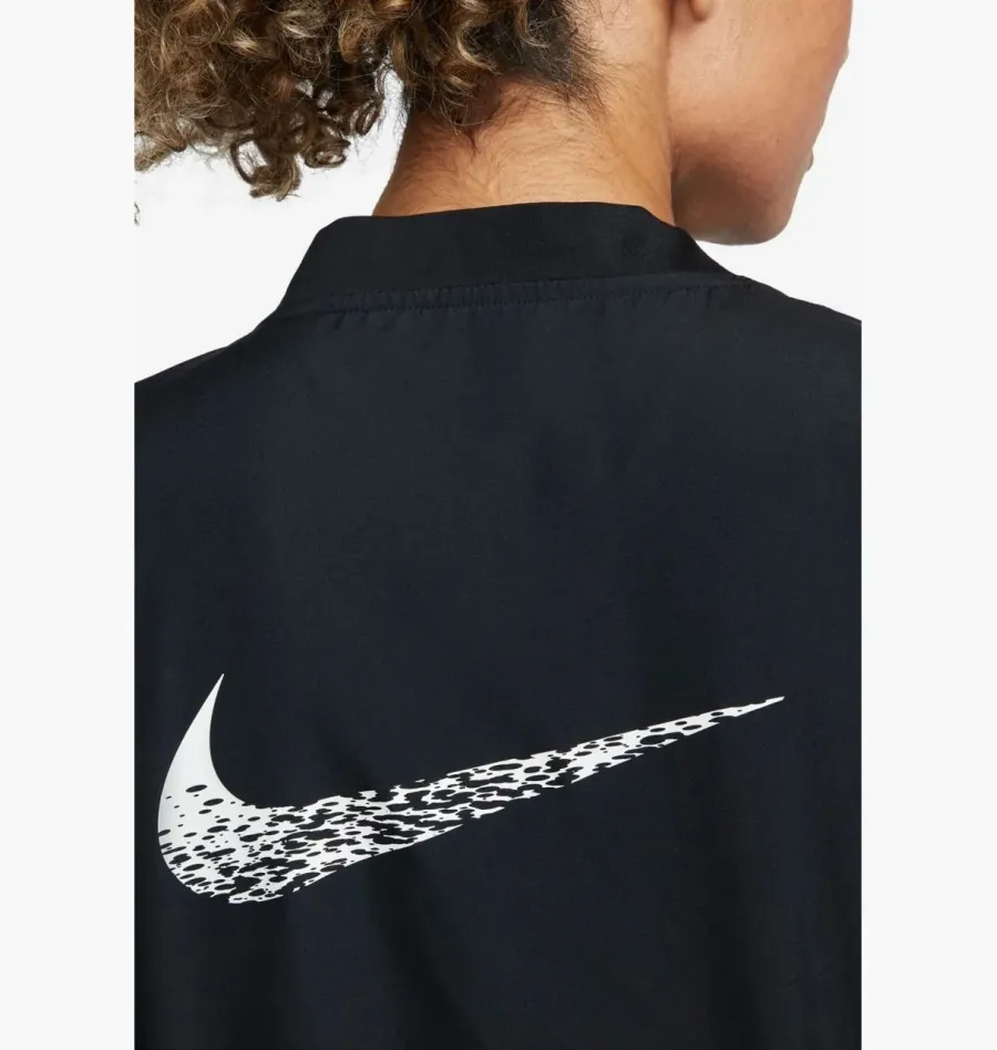 Куртка Nike Swoosh Run DM7775-010