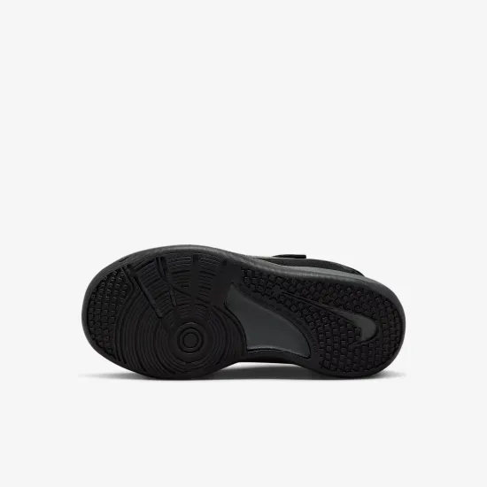 Кросівки Nike Omni Multi-Court DM9026-001