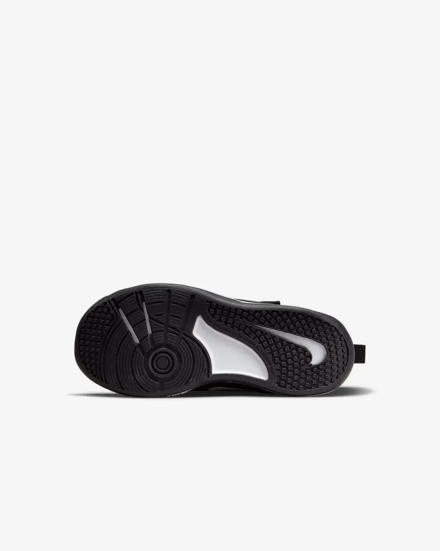 Кросівки Nike Omni Multi-Court DM9026-002