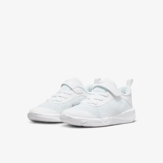 Кросівки Nike Omni Multi-Court DM9026-100