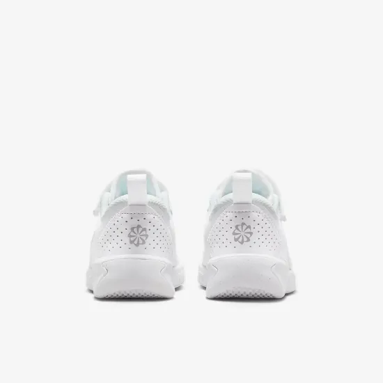 Кросівки Nike Omni Multi-Court DM9026-100