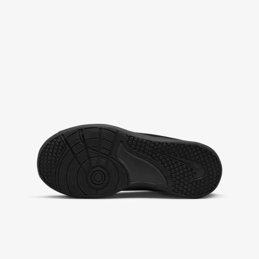 Кросівки Nike Omni Multi-Court DM9027-001