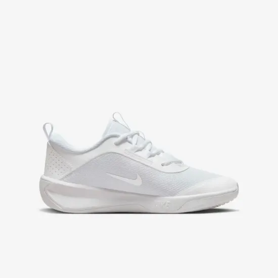 Кросівки Nike Omni Multi-Court DM9027-100