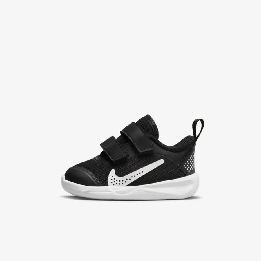 Кросівки Nike Omni Multi-Court DM9028-002