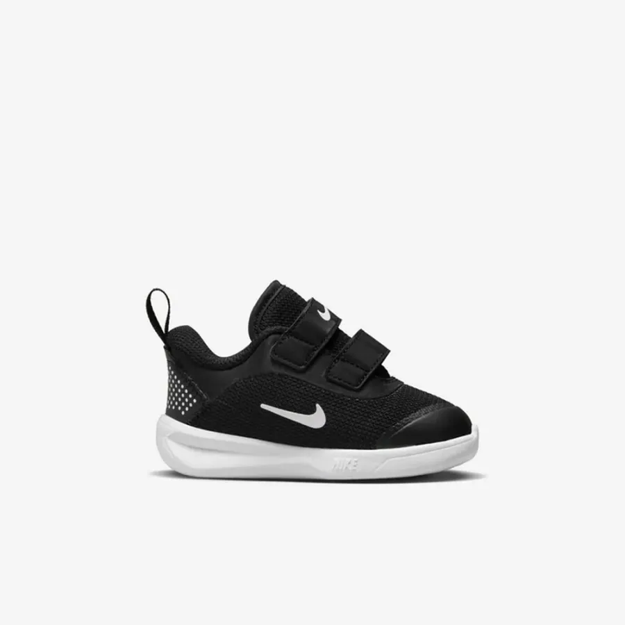 Кросівки Nike Omni Multi-Court DM9028-002