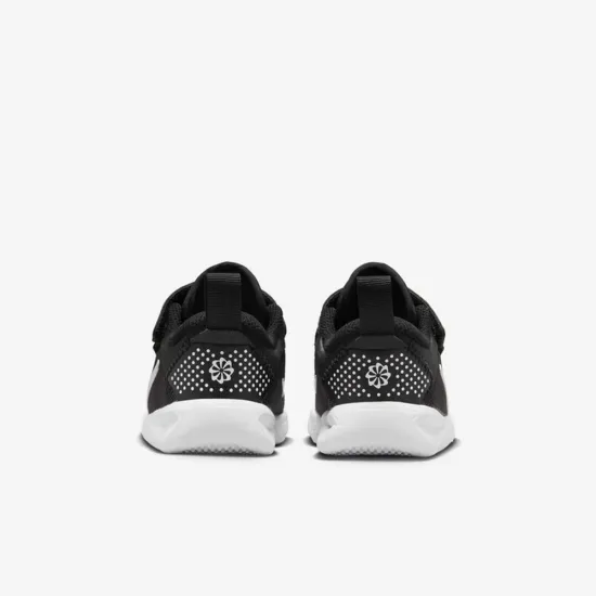 Кросівки Nike Omni Multi-Court DM9028-002