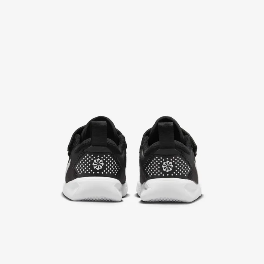 Кросівки Nike Omni Multi-Court DM9028-002