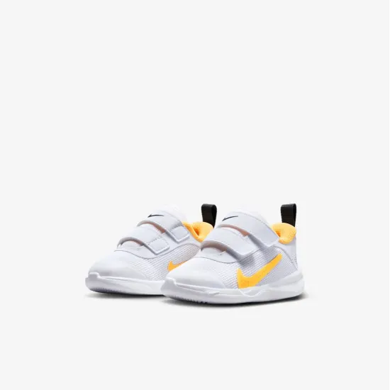 Кросівки Nike Omni Multi-Court DM9028-102
