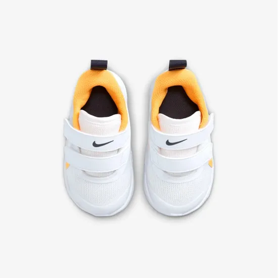 Кросівки Nike Omni Multi-Court DM9028-102