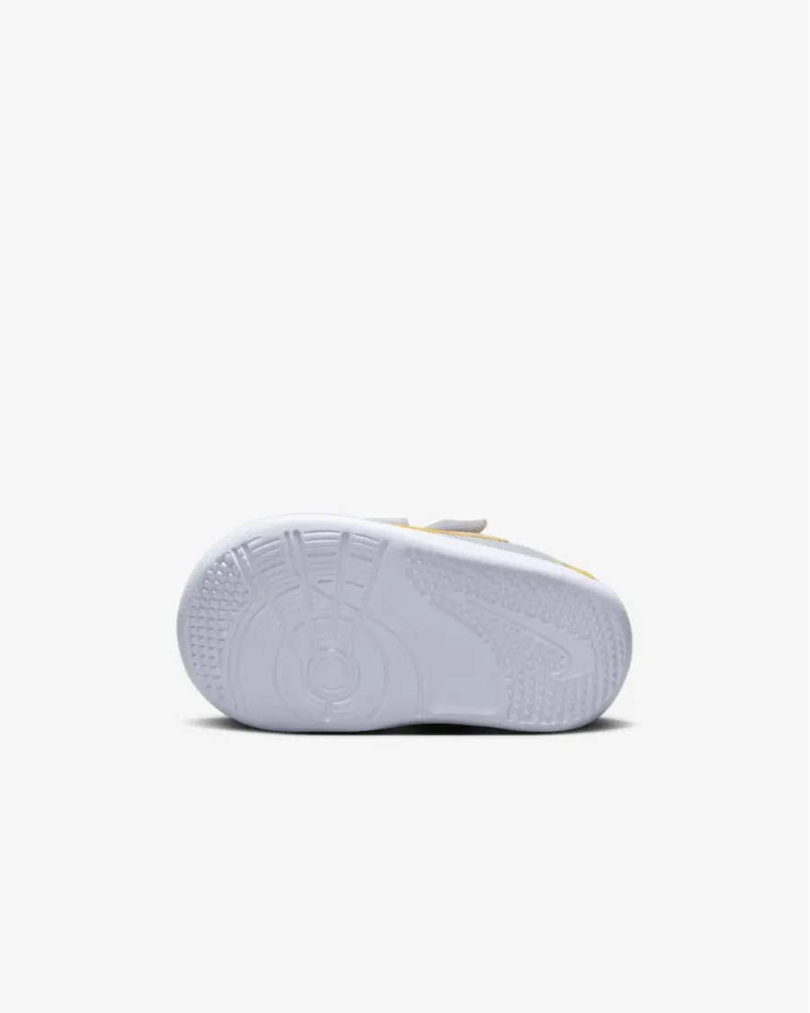 Кросівки Nike Omni Multi-Court DM9028-102