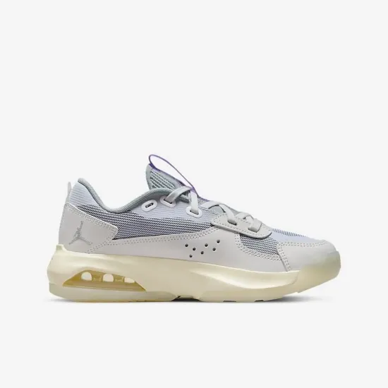 Кросівки Nike Air Jordan Air 200E DM9677-110