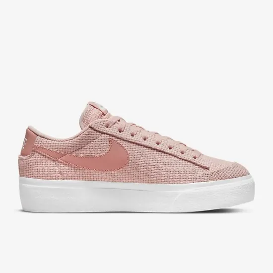 Кросівки Nike Blazer Low Platform Essential DN0744-600