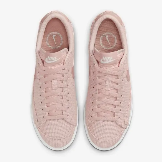 Кросівки Nike Blazer Low Platform Essential DN0744-600