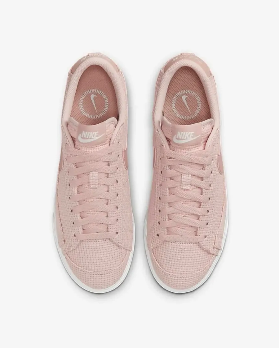 Кросівки Nike Blazer Low Platform Essential DN0744-600