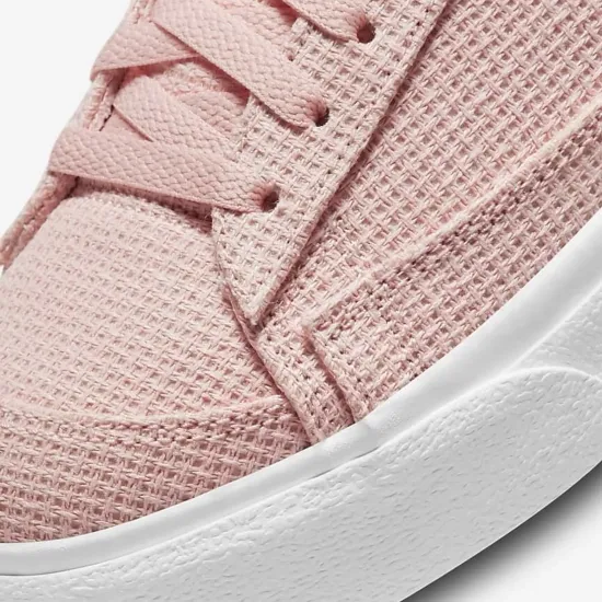 Кросівки Nike Blazer Low Platform Essential DN0744-600