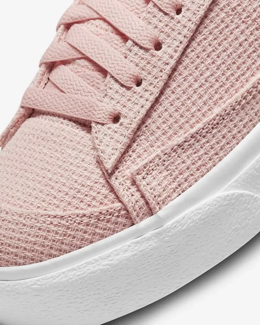 Кросівки Nike Blazer Low Platform Essential DN0744-600