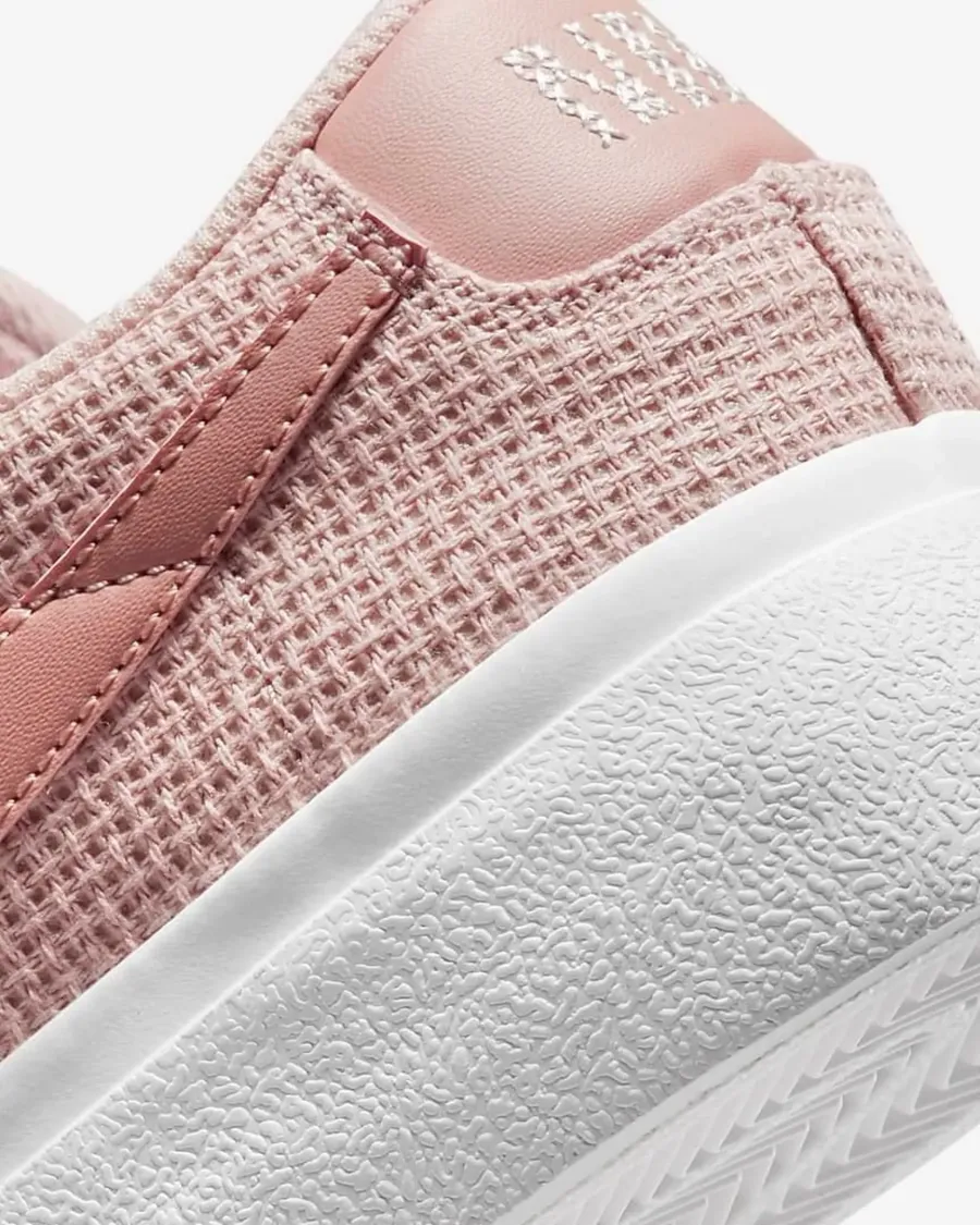 Кросівки Nike Blazer Low Platform Essential DN0744-600
