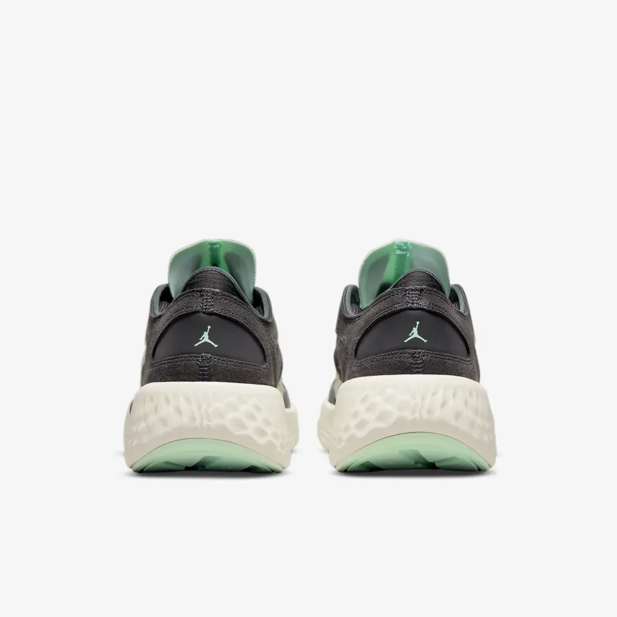 Кросівки Nike Air Jordan Delta 3 Low DN2647-100
