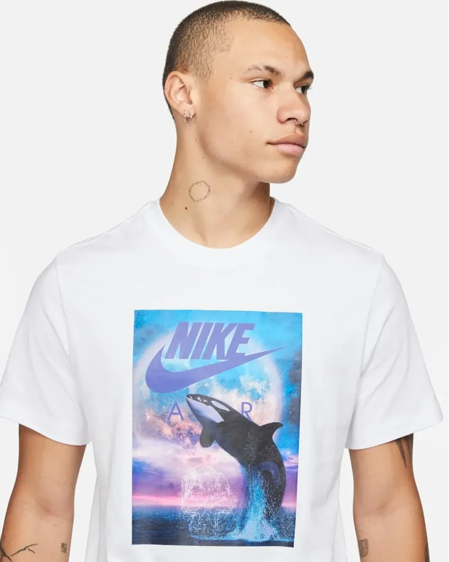 Футболка Nike Sportswear DN5196-100
