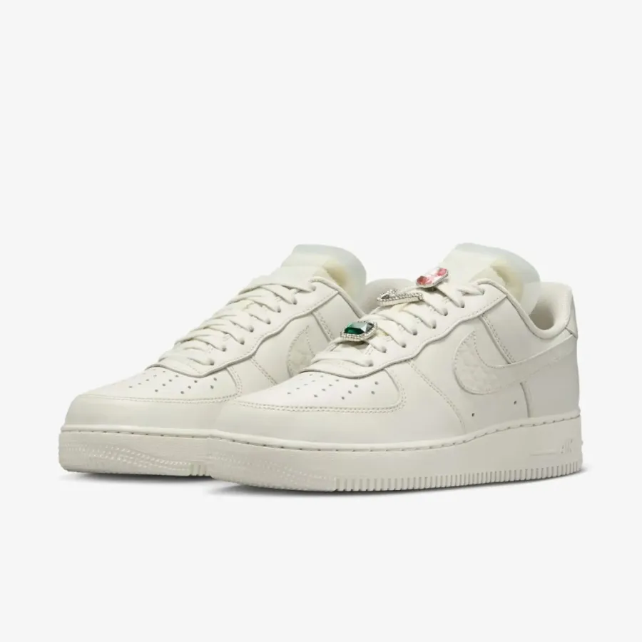 Кросівки Nike Air Force 1 Low Premium DN5463-001