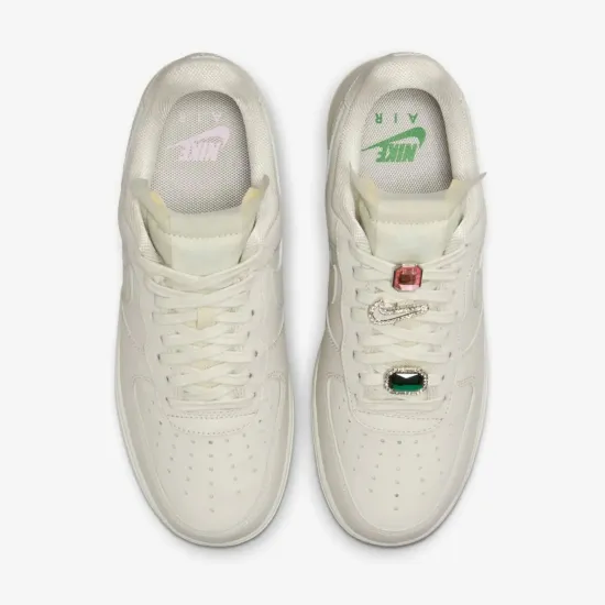 Кросівки Nike Air Force 1 Low Premium DN5463-001