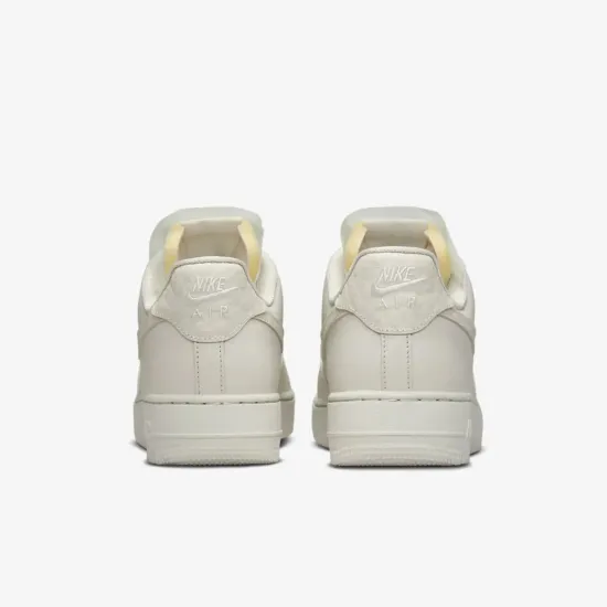 Кросівки Nike Air Force 1 Low Premium DN5463-001
