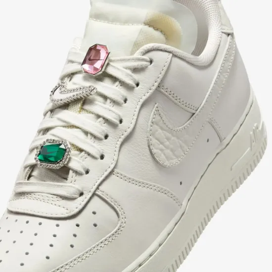 Кросівки Nike Air Force 1 Low Premium DN5463-001