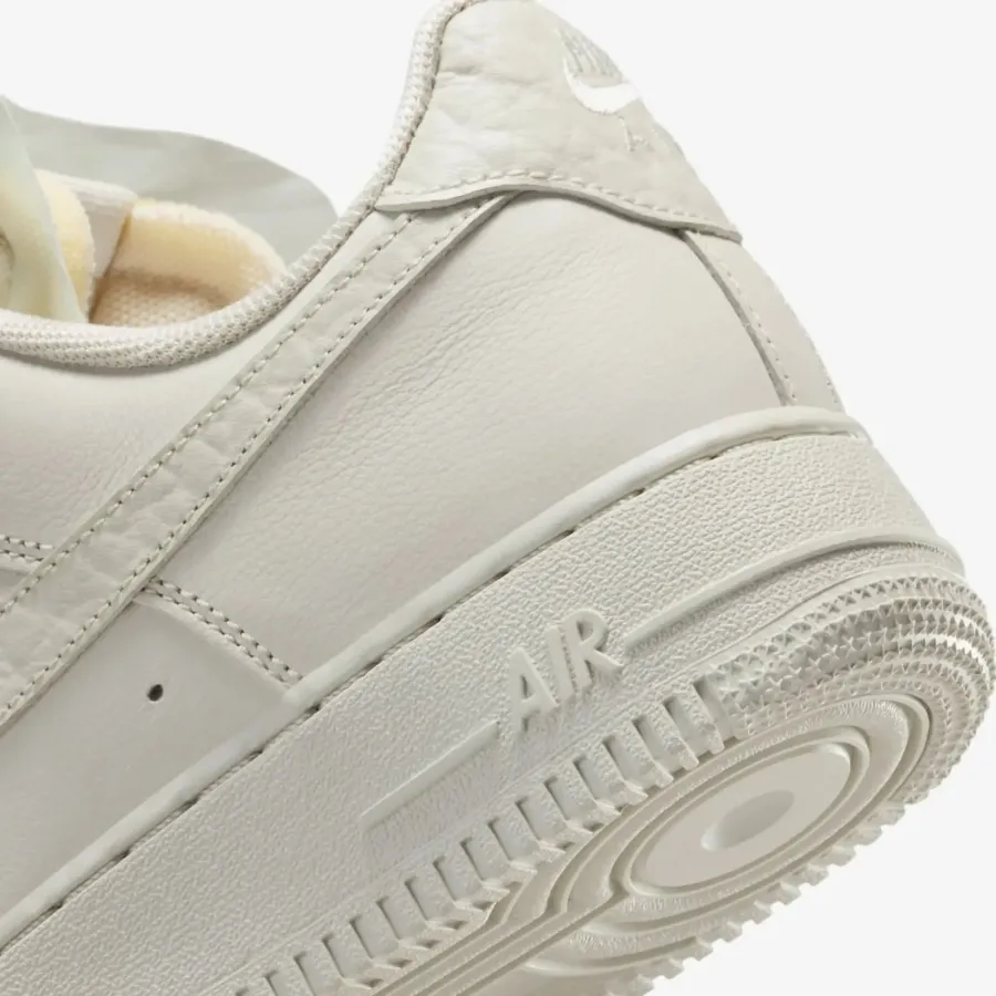 Кросівки Nike Air Force 1 Low Premium DN5463-001