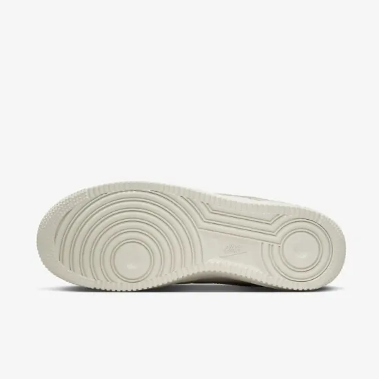 Кросівки Nike Air Force 1 Low Premium DN5463-001