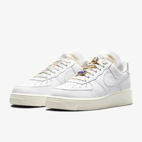 Кросівки Nike Air Force 1 Low Premium DN5463-100