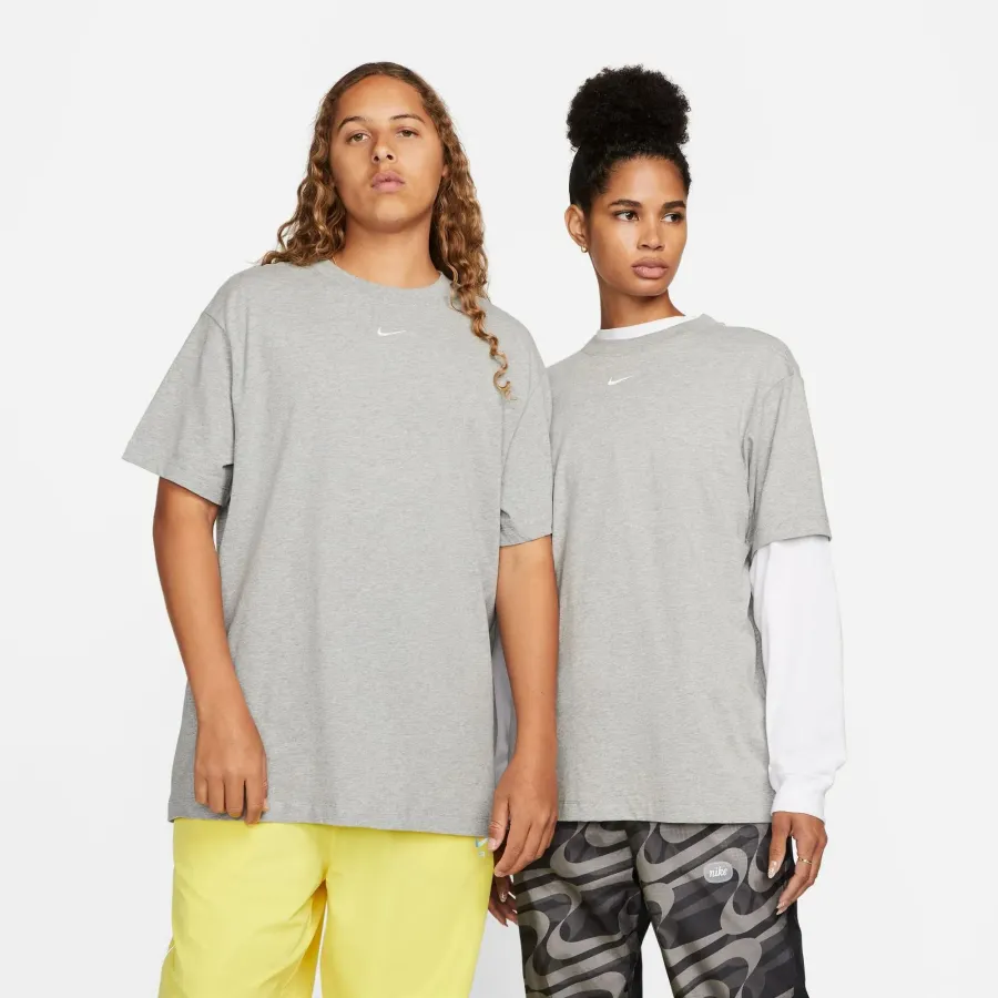 Футболка Nike Sportswear Essential DN5697-063