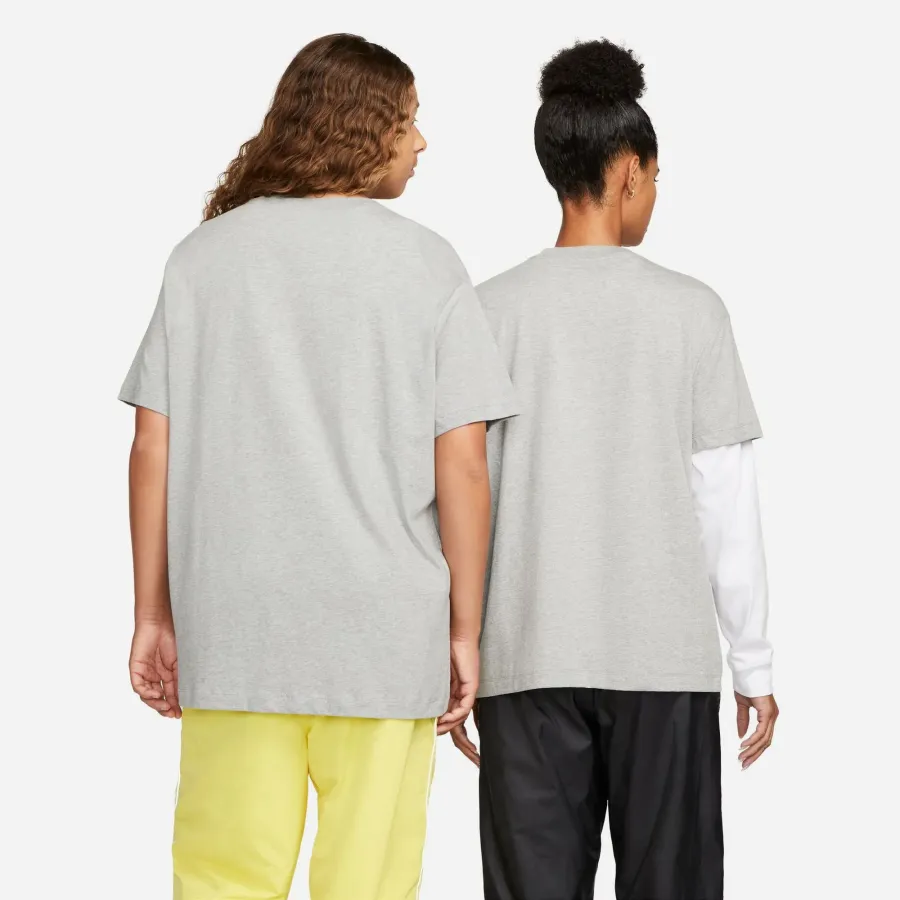 Футболка Nike Sportswear Essential DN5697-063