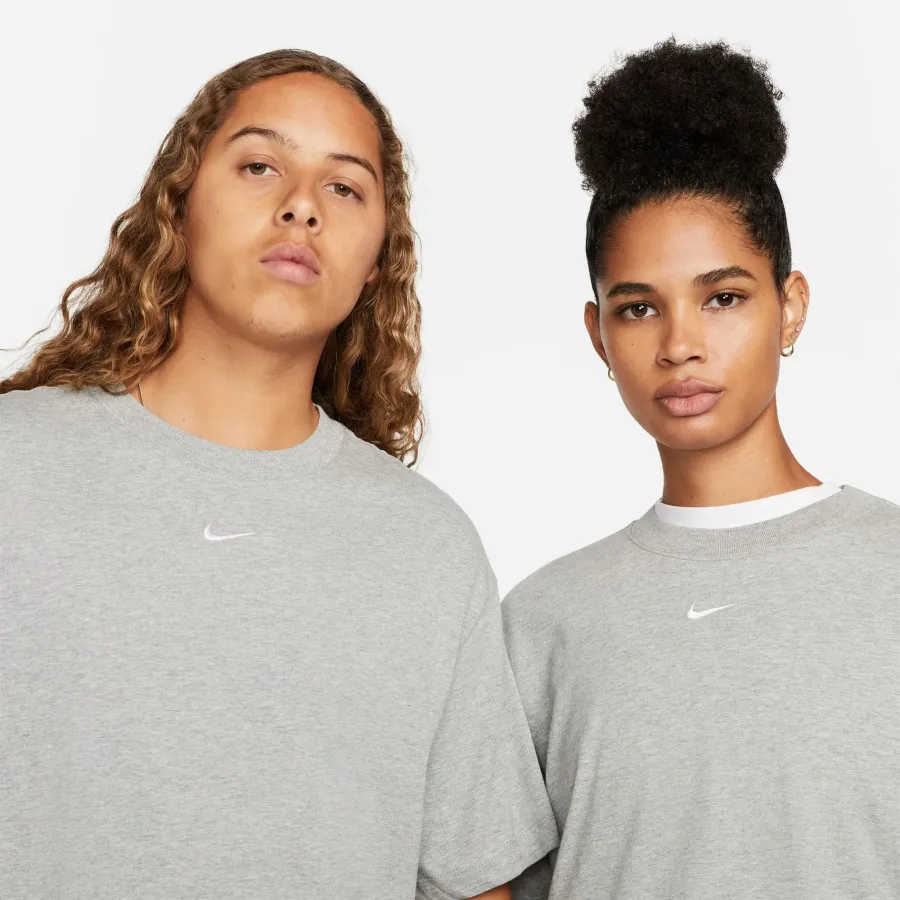 Футболка Nike Sportswear Essential DN5697-063