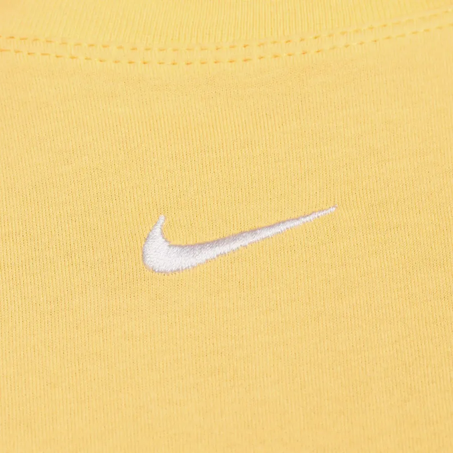 Футболка Nike Sportswear Essential DN5697-795