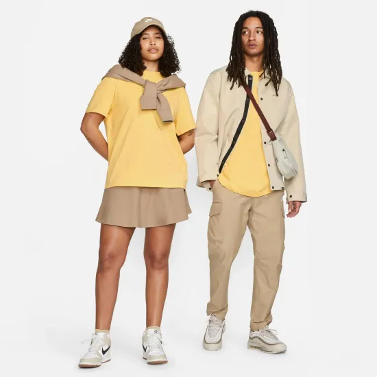 Футболка Nike Sportswear Essential DN5697-795