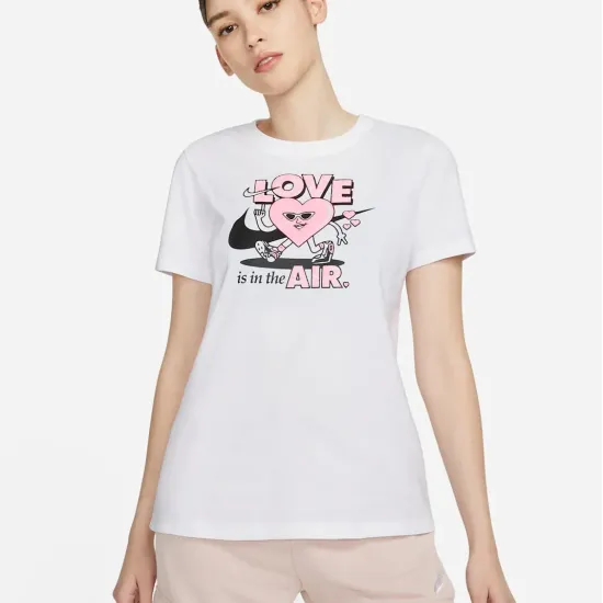 Футболка Nike Sportswear Valentine's Day Short-Sleeve DN5878-100