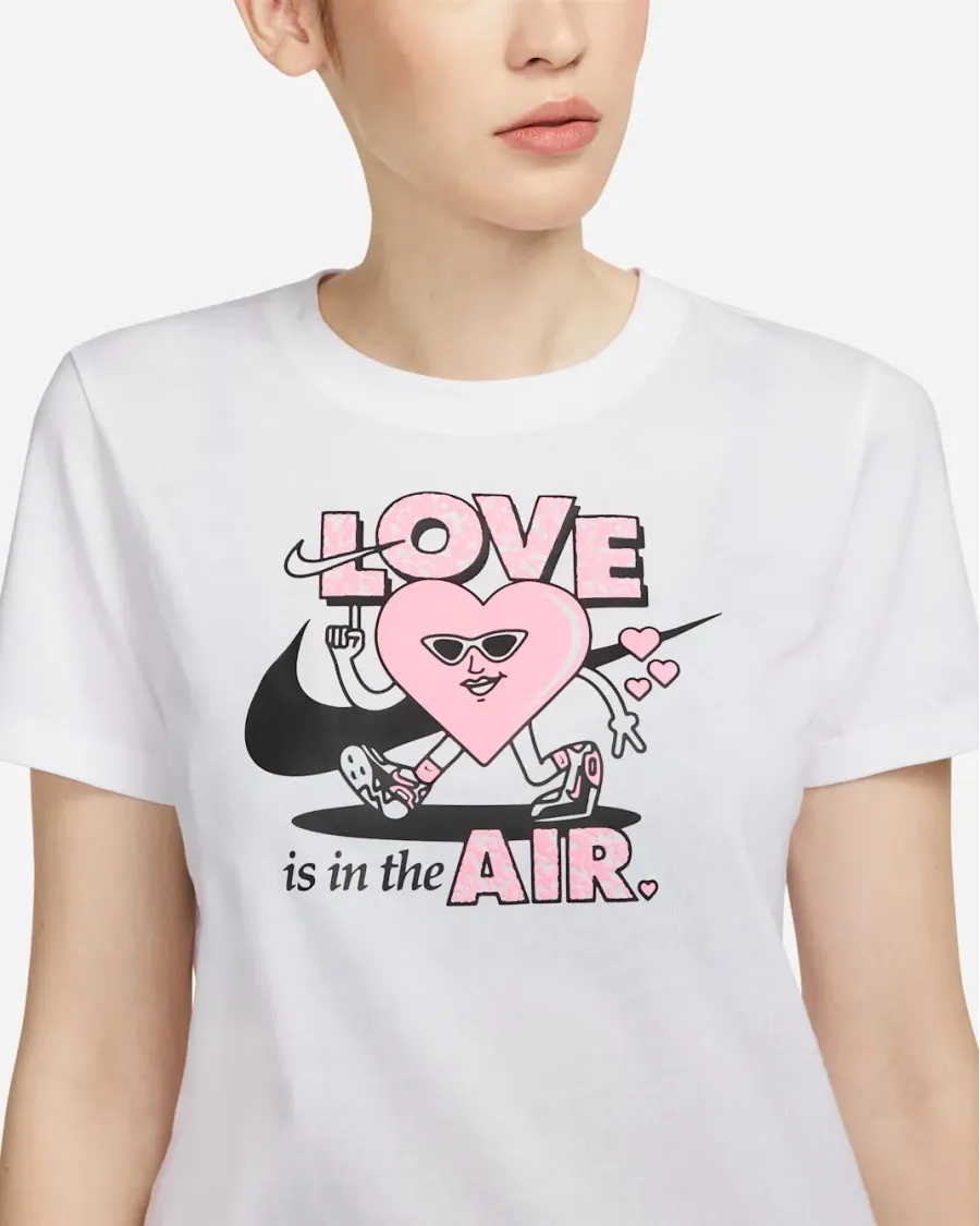 Футболка Nike Sportswear Valentine's Day Short-Sleeve DN5878-100