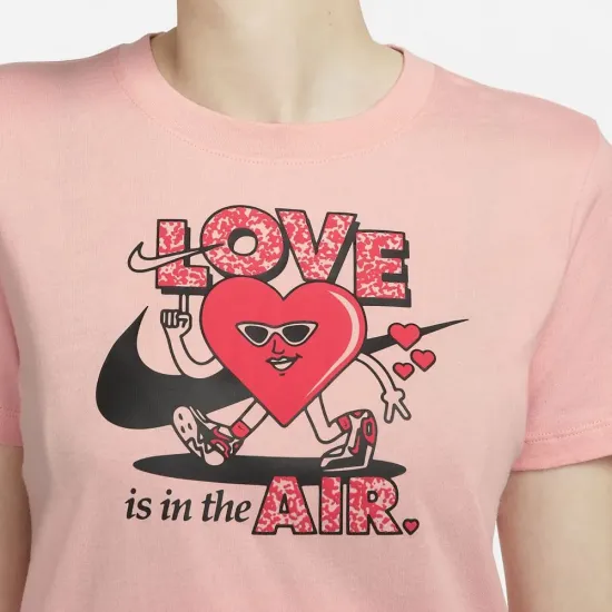 Футболка Nike Sportswear Valentine's Day Short-Sleeve DN5878-697