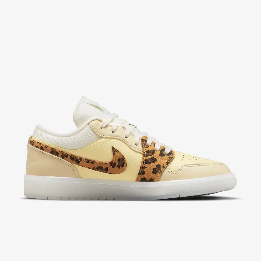 Кросівки Nike Air Jordan 1 Low SNKRS Day DN6998-700
