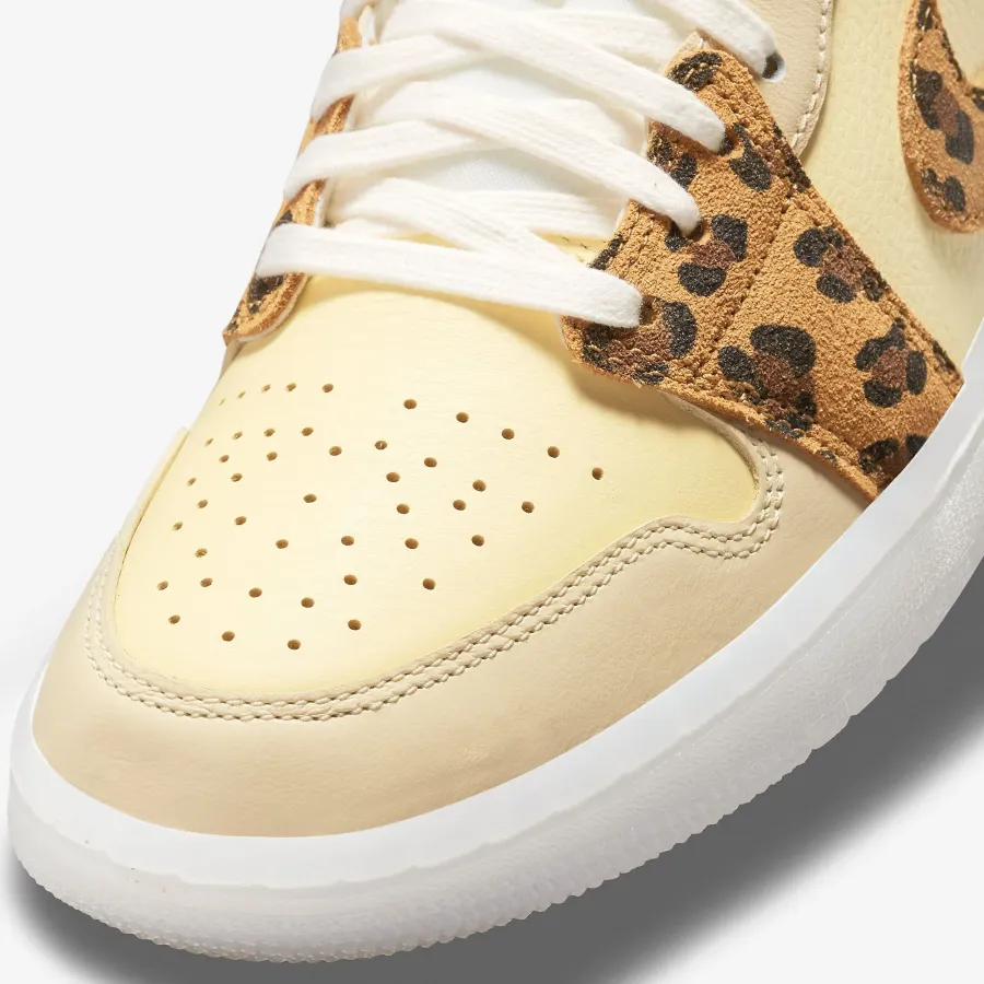 Кросівки Nike Air Jordan 1 Low SNKRS Day DN6998-700