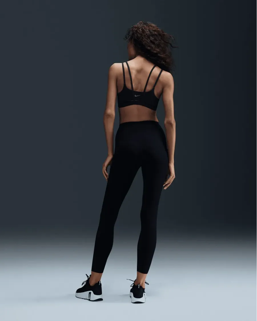 Топ Nike Dri-FIT Alate Trace Bra DO6608-010