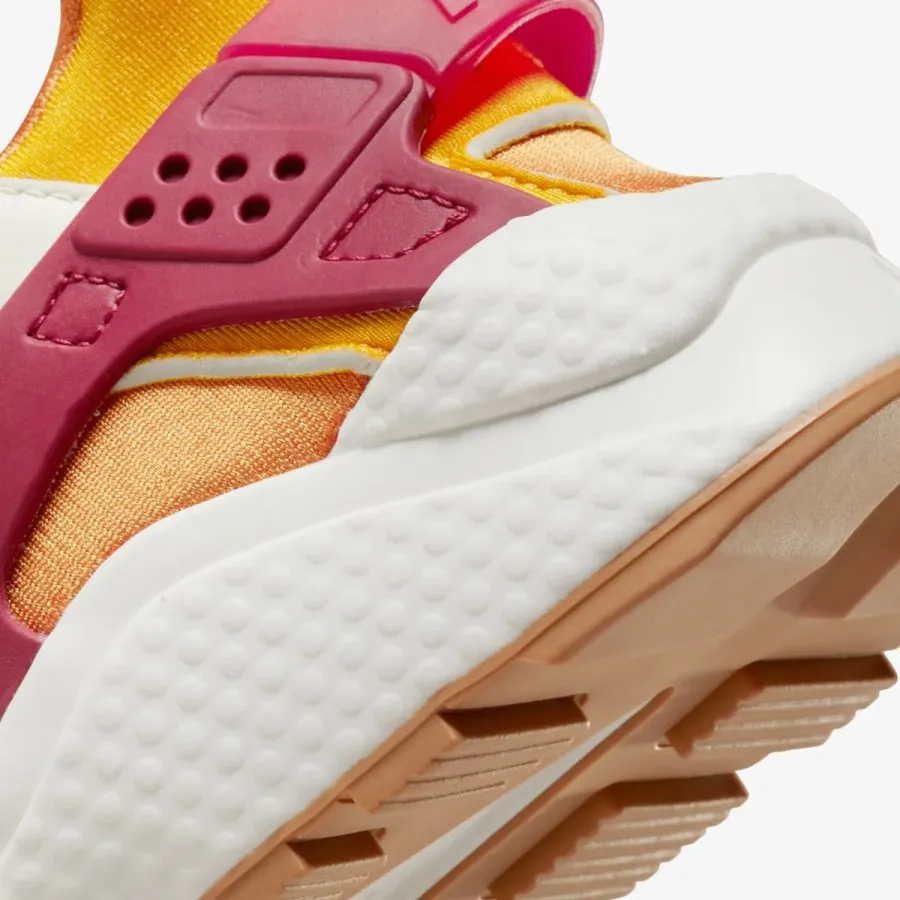 Кросівки Nike Air Huarache 'Sunset' DO6720-100