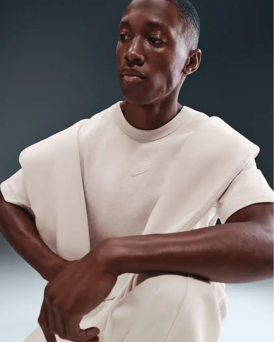 Футболка Nike Sportswear Premium Essential Sustainable Tee DO7392-074