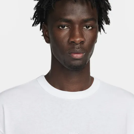 Футболка Nike Sportswear Premium Essential Sustainable Tee DO7392-101