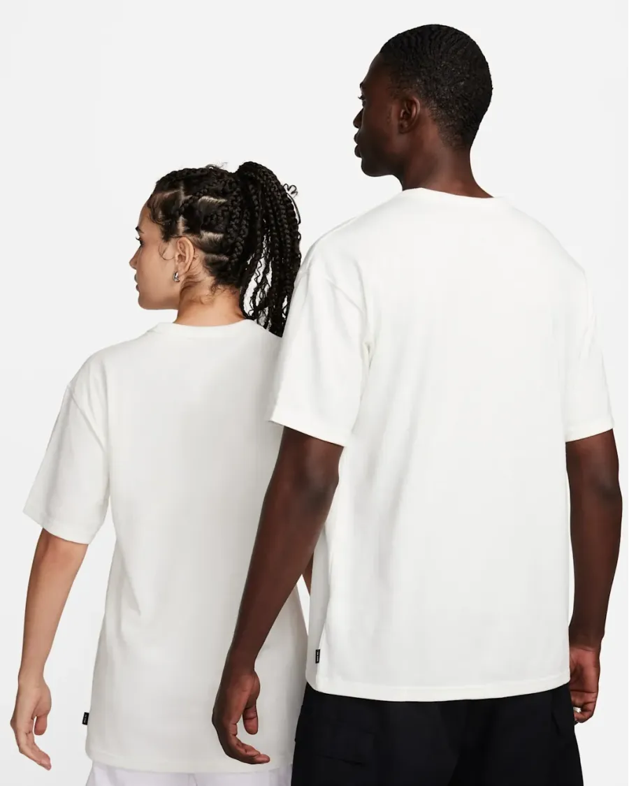 Футболка Nike Sportswear Premium Essential Sustainable Tee DO7392-133