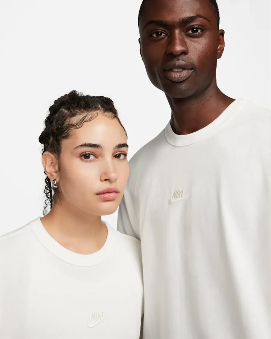Футболка Nike Sportswear Premium Essential Sustainable Tee DO7392-133