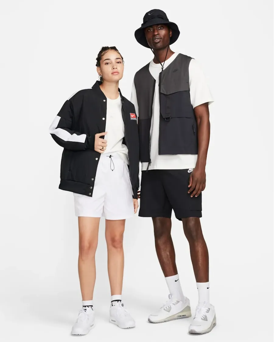 Футболка Nike Sportswear Premium Essential Sustainable Tee DO7392-133