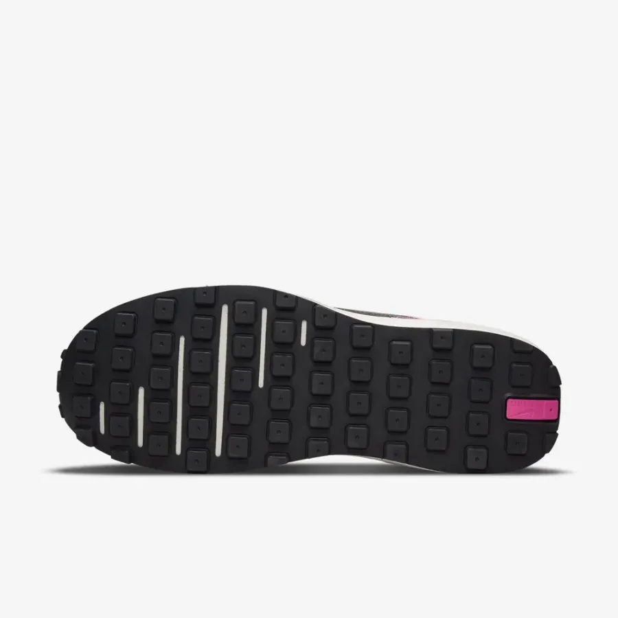 Кросівки Nike Waffle One SE DQ0855-600