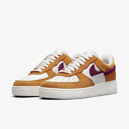 Кросівки Nike Air Force 1 LXX DQ0858-100